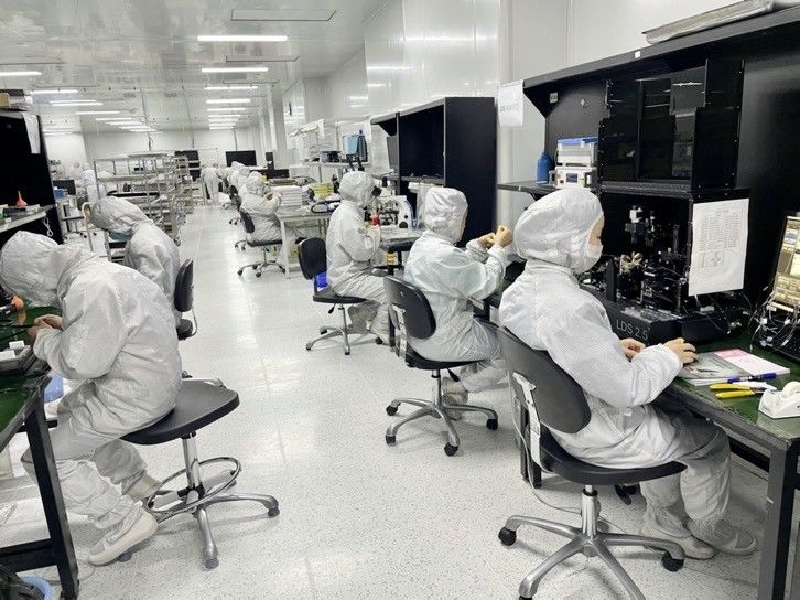 Hyperline Beijing Ltd. üreticinin üretim hattı